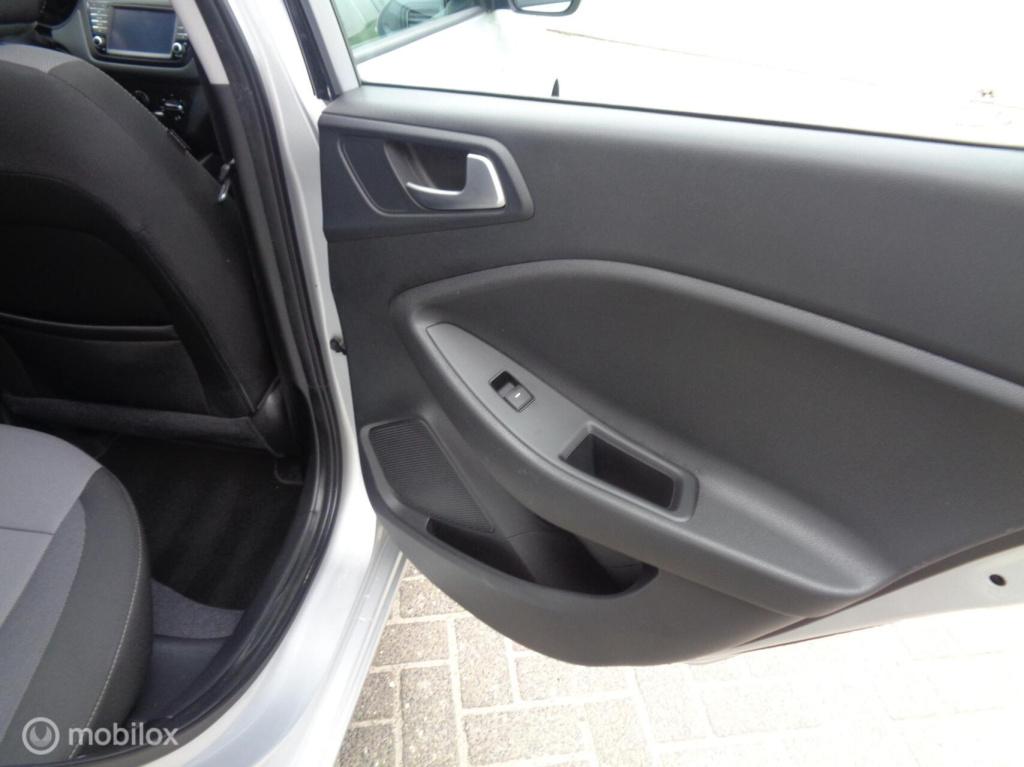 Hyundai I 20 1.0 t-gdi comfort/airco/camera/pdc/1st eig/lm velgen/slechts 8