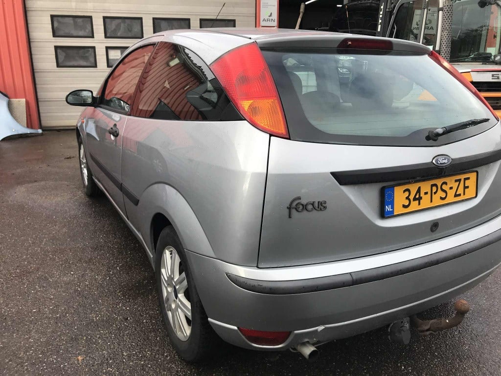 Ford Focus 1.6-16v futura