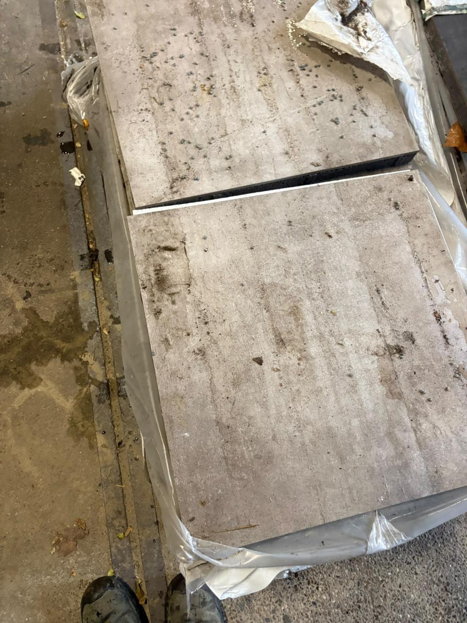 Partij keramische tegels Cerasun 60x60x4 grijs