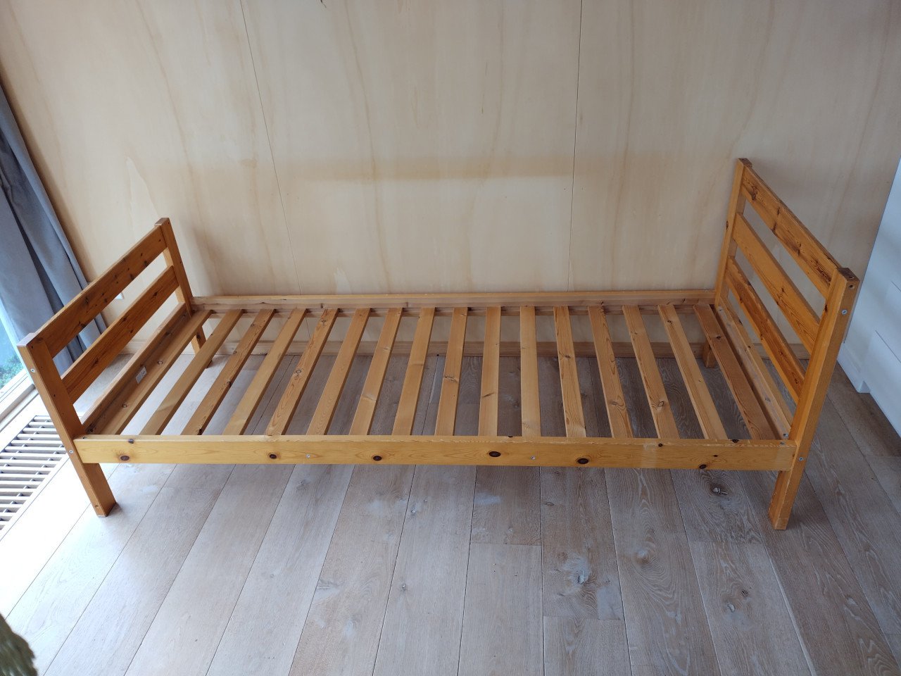 1 persoons bed 80x200 cm