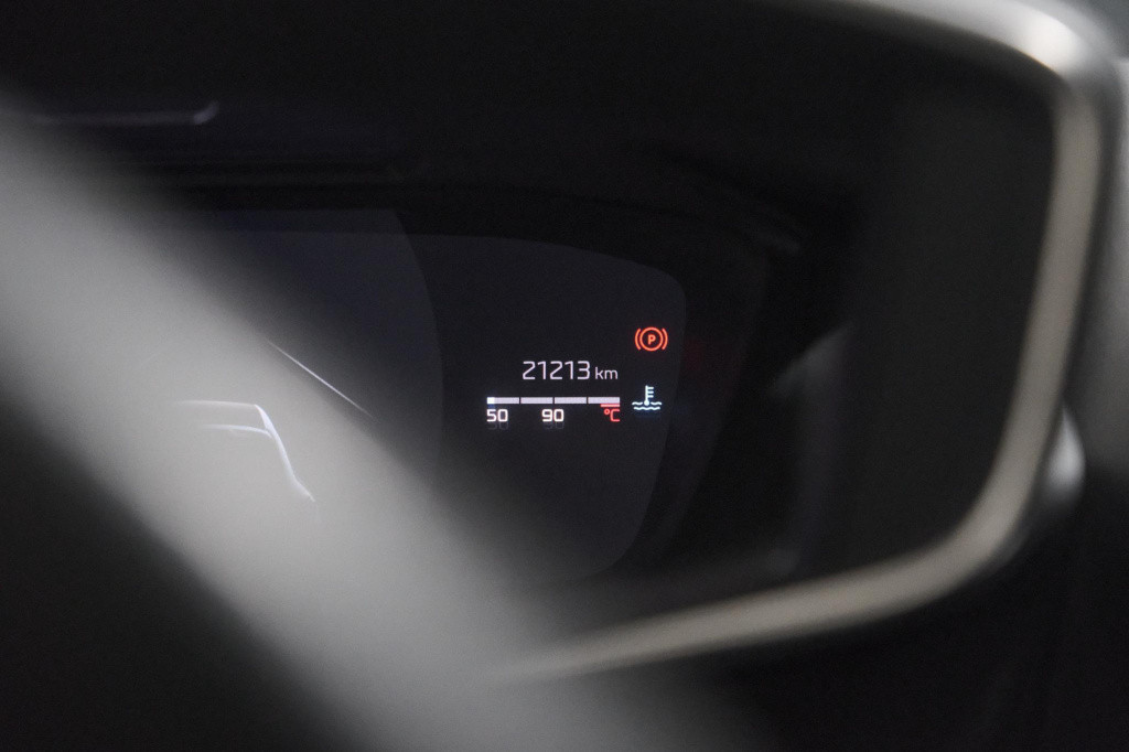 Peugeot 208 puretech 100 gt | camera | navigatie | apple carplay | parkeers