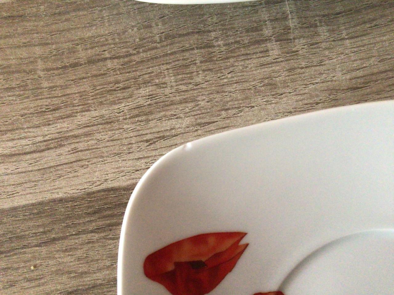 Kop en schotels Klaproos