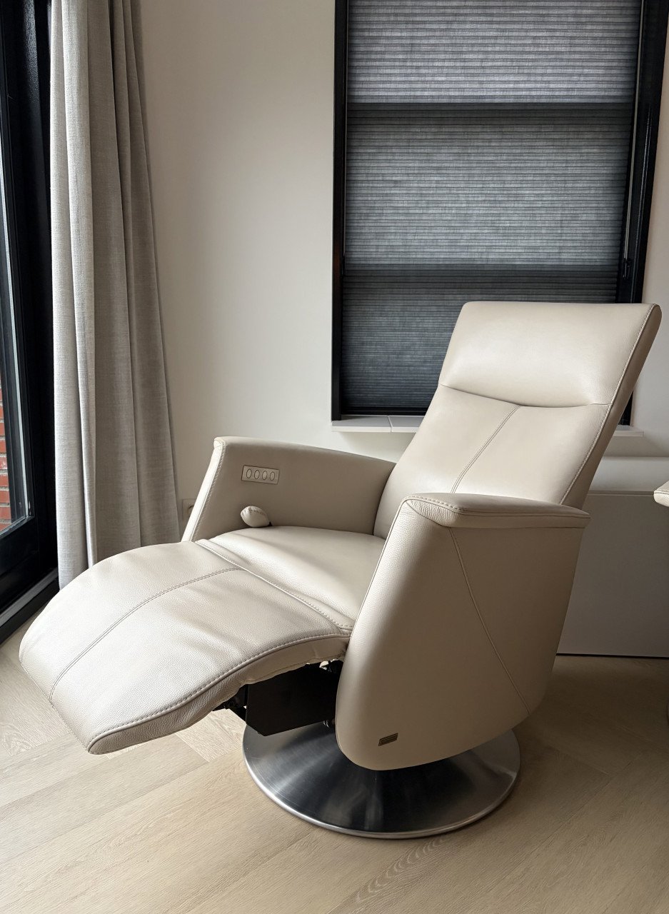 Set van 2 Prominent sta-op relax fauteuils (ZGAN!)