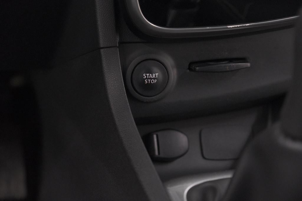 Renault Clio estate tce 90 limited | parkeersensoren | navigatie | airco