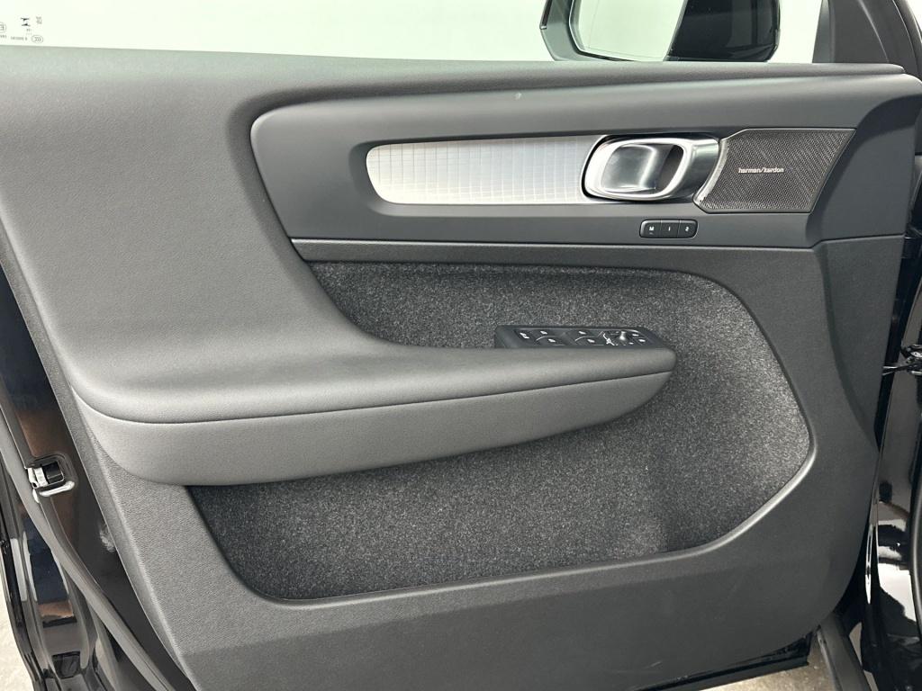 Volvo XC40 b4 plus black edition lounge 360 camera