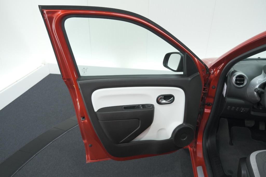 Renault Twingo 1.0 sce limited | automaat | parkeersensoren | allseason ban