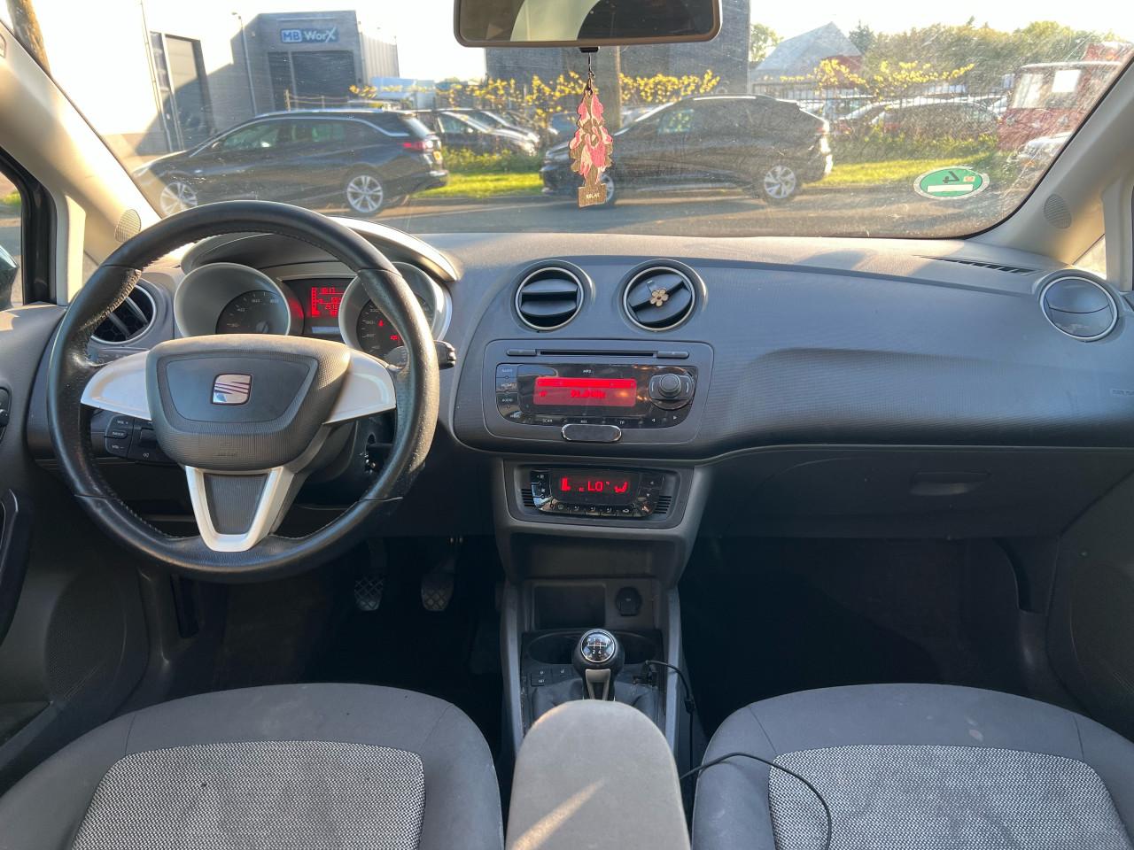 Seat Ibiza 1.6 Style Airco/Cruise/ Jaar Apk