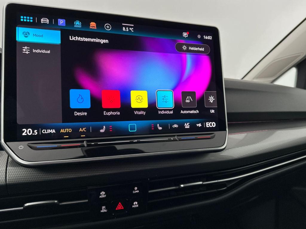 Volkswagen Golf style edition plug in hybride 204 pk