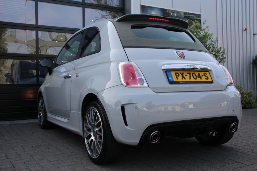 Abarth 500c 1.4 t-jet scorpione - alcantara - aux/usb - 17inch - pdc - gric