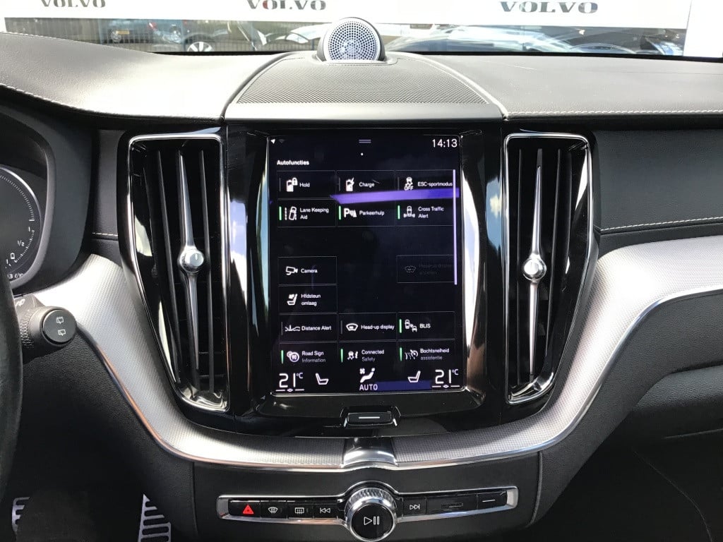 Volvo XC60 t8 390pk recharge r-design| adap.cruise| b&w sound| panodaktrekh