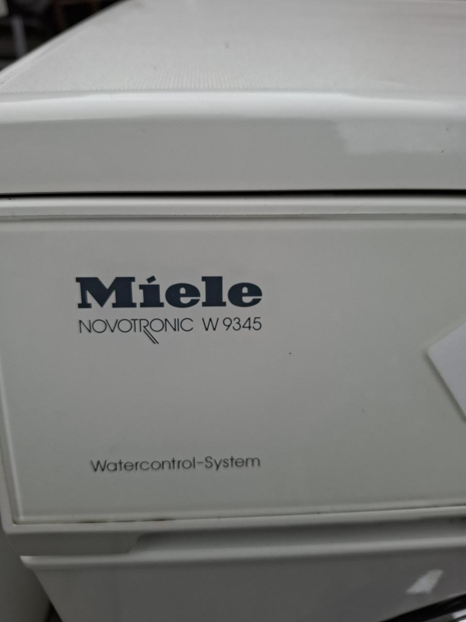 Miele wasmachine model W963 En Bosch exclusiv TK droger.
