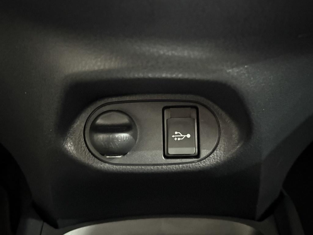 Toyota Yaris 1.5 hybrid active | lage km-stand |