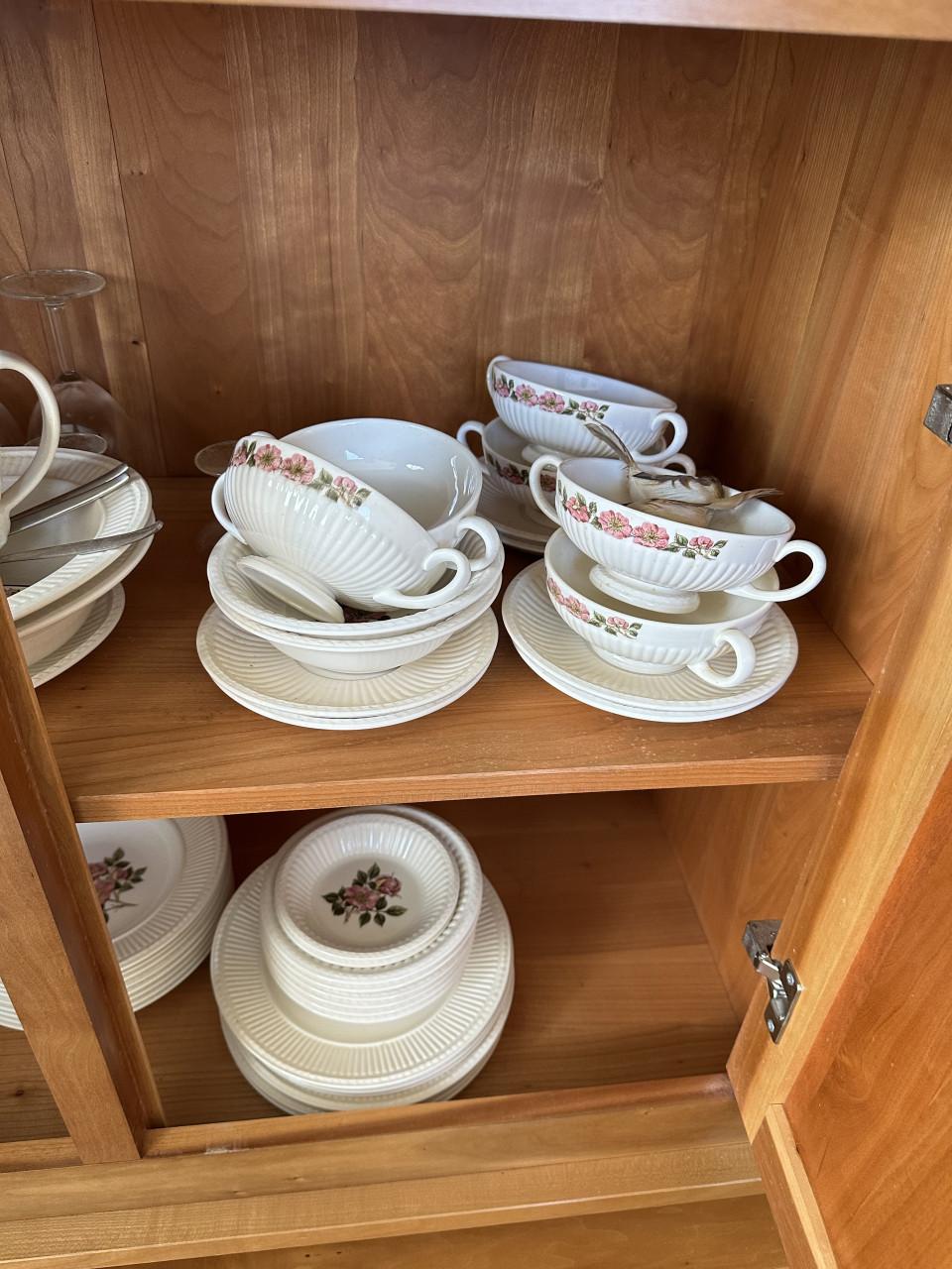 Te koop wedgwood servies