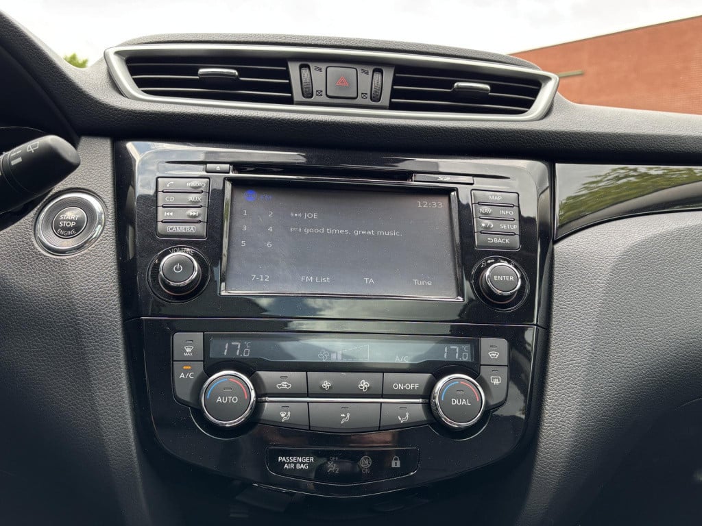 Nissan Qashqai 1.6 tekna | panoramadak | leder | stoelverwarming | navigati