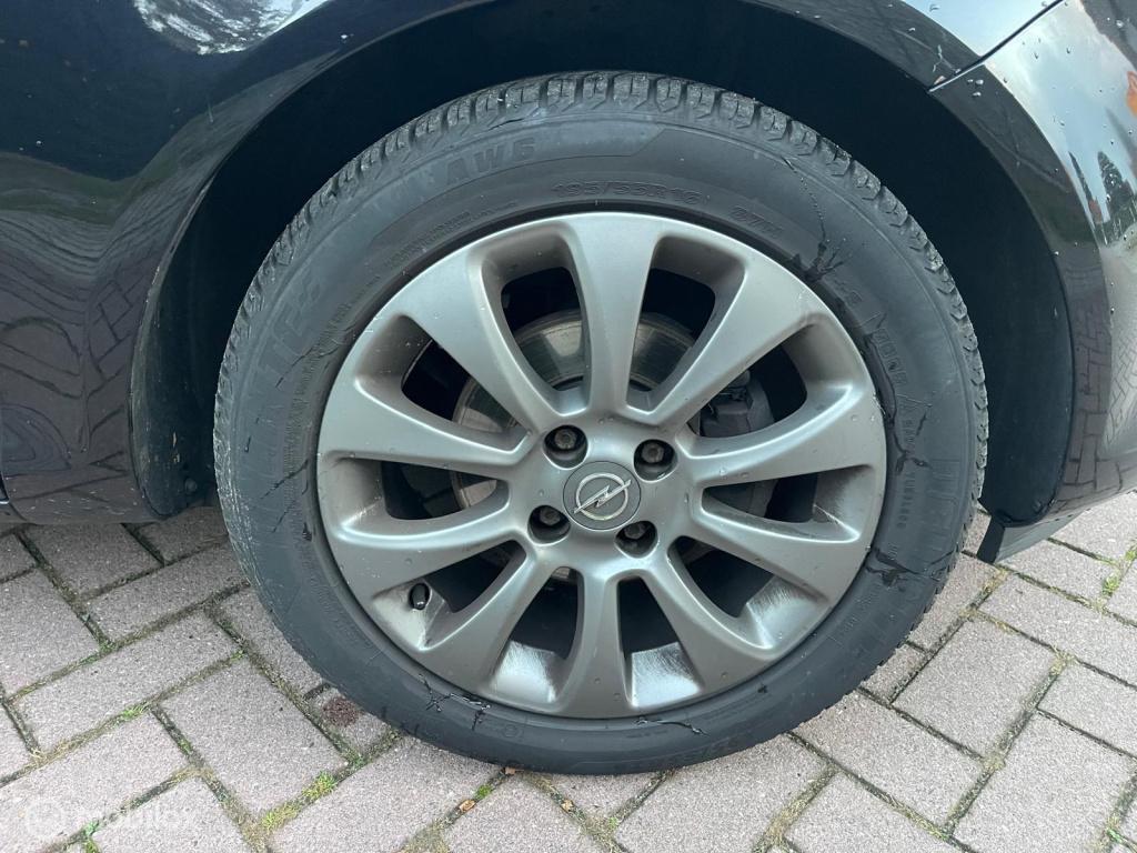 Opel Corsa 1.4-16v '111' edition