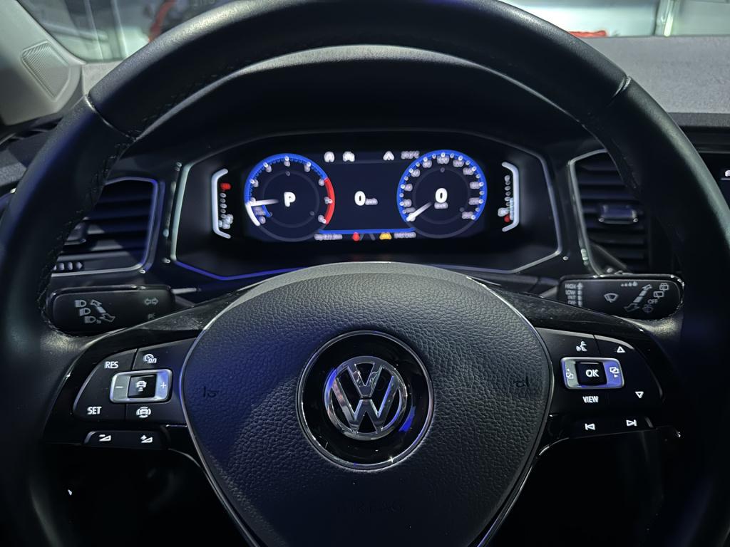 Volkswagen T-roc 1.5 tsi sport *camera*vitrual*winterpack*trekhaak*keyless*