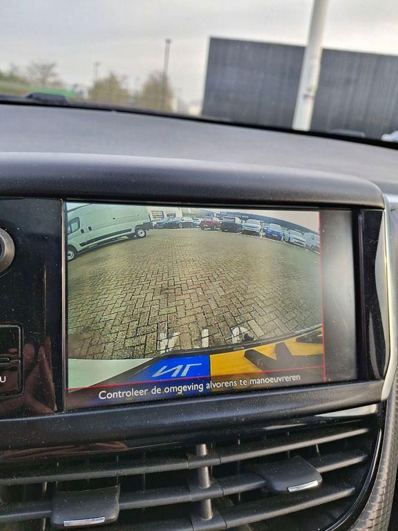 Peugeot 2008 gt-line 1.2 pt-110pk navigatie metaliclak trekhaak parkeerhulp