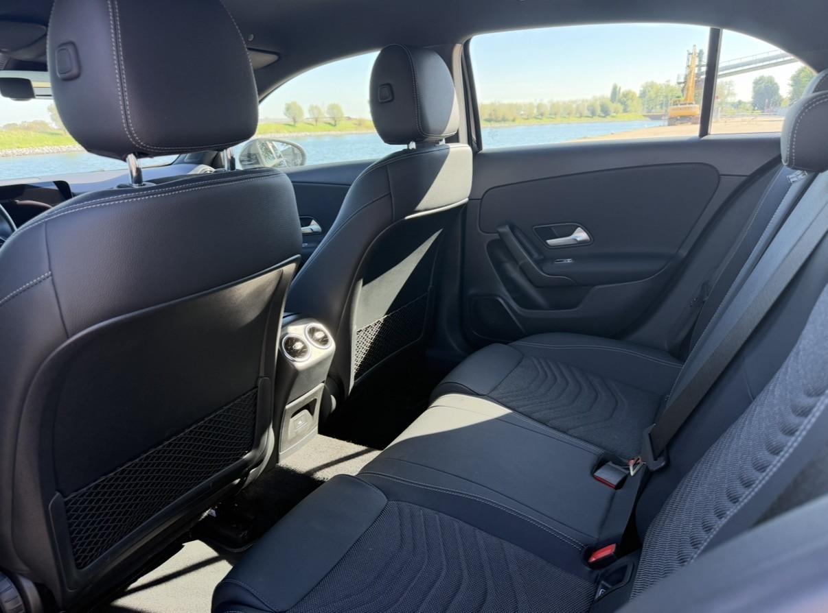Mercedes-Benz A-Klasse A 250 E 218pk 8G-DCT 2024 Zwart