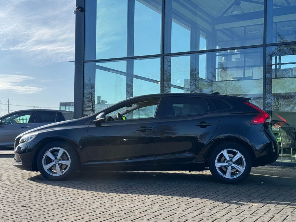 Volvo V40 2.0 t2 you! * cruise control * stoelverwarming * navigatie