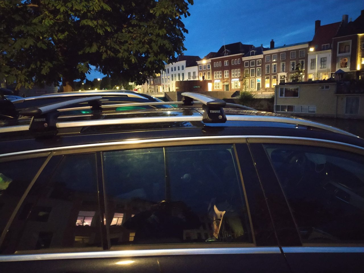 Thule Touring M Dakkoffer Set – Inclusief Sleutels & Dakdragers