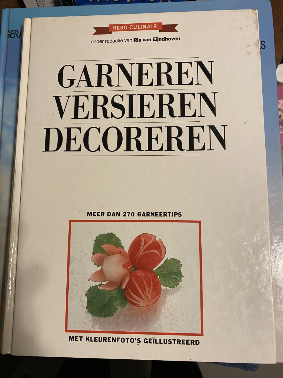Kookboeken: Ontdek de fijne kneepjes van het garneren & versieren