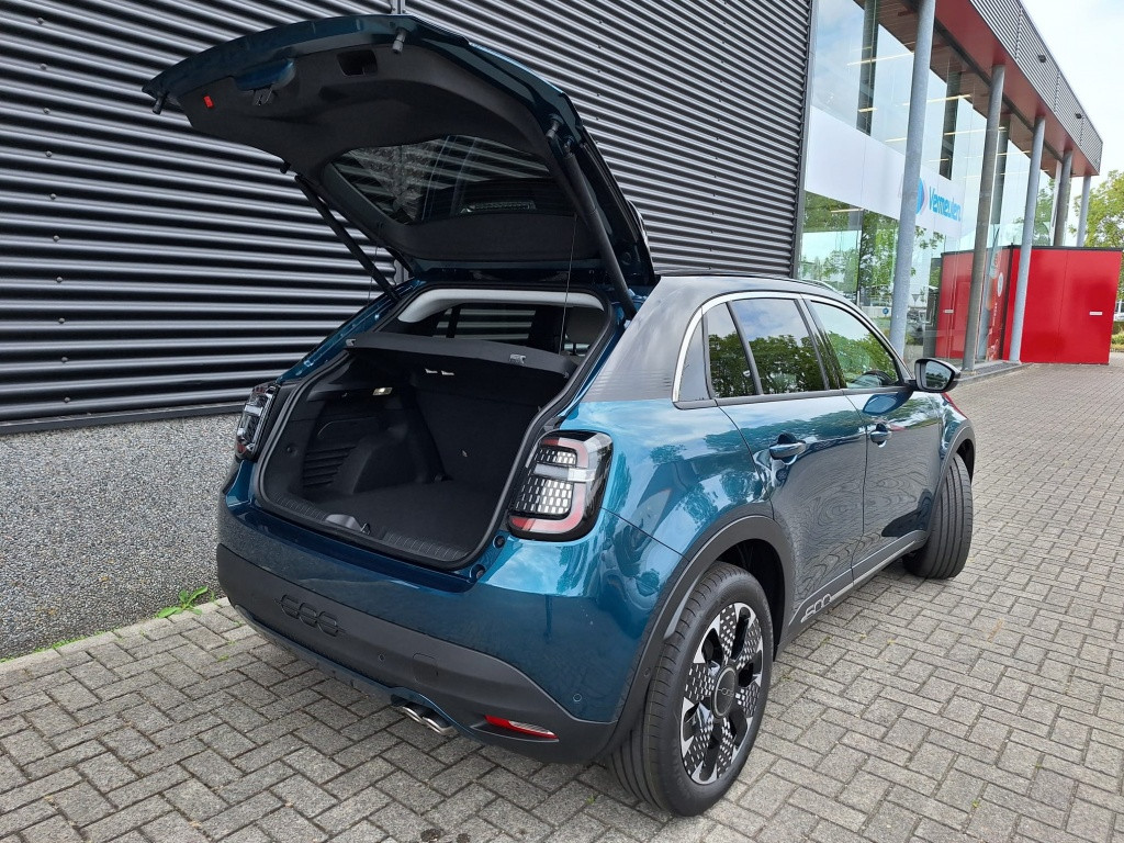 Fiat 600 1.2 hybrid 110 la prima (due colori)