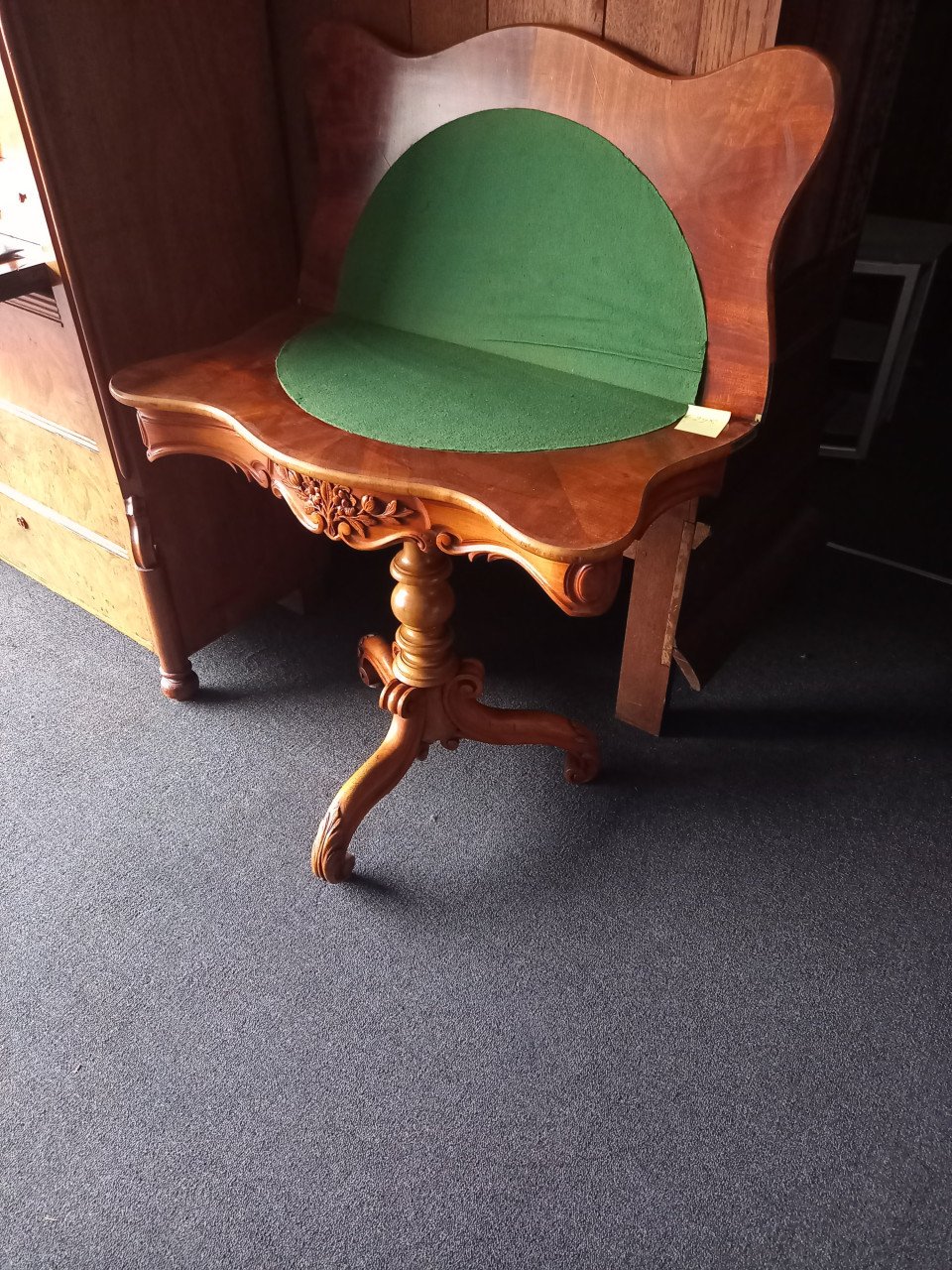 Wegens ruimte gebrek div oude spullen te koop