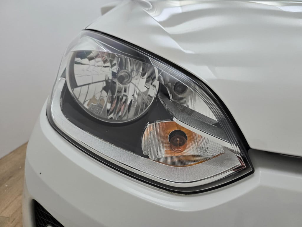 Volkswagen UP! occasion 1.0 move up! bluemotion met cruisecontrol en sporti