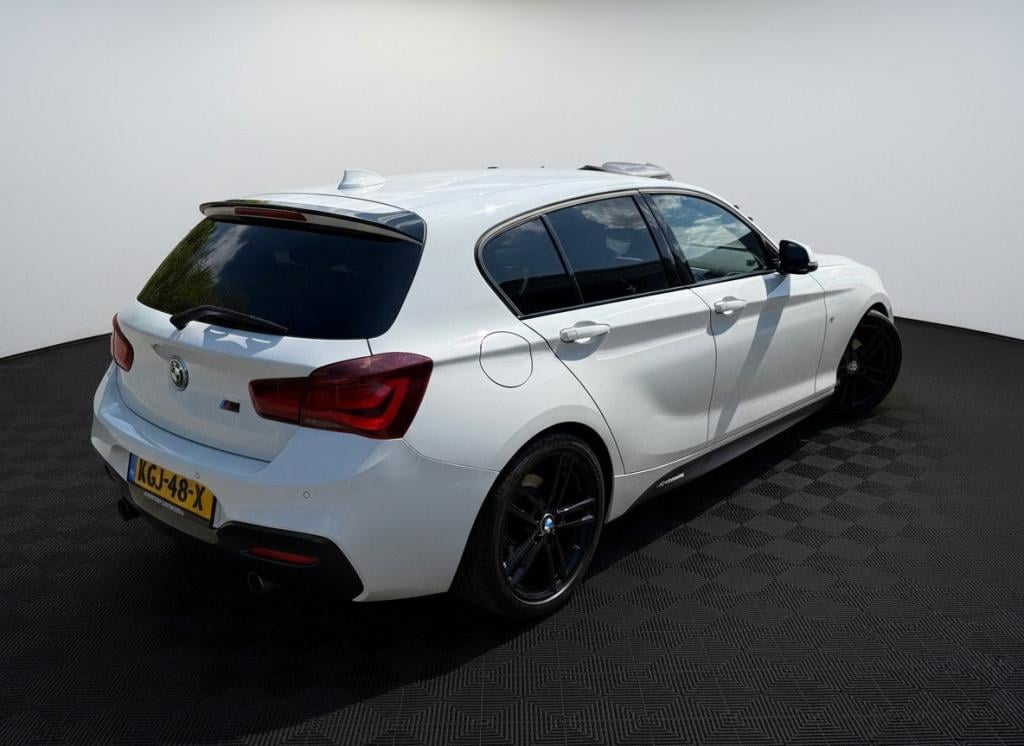 BMW 1 Serie 118i edition m sport shadow high executive