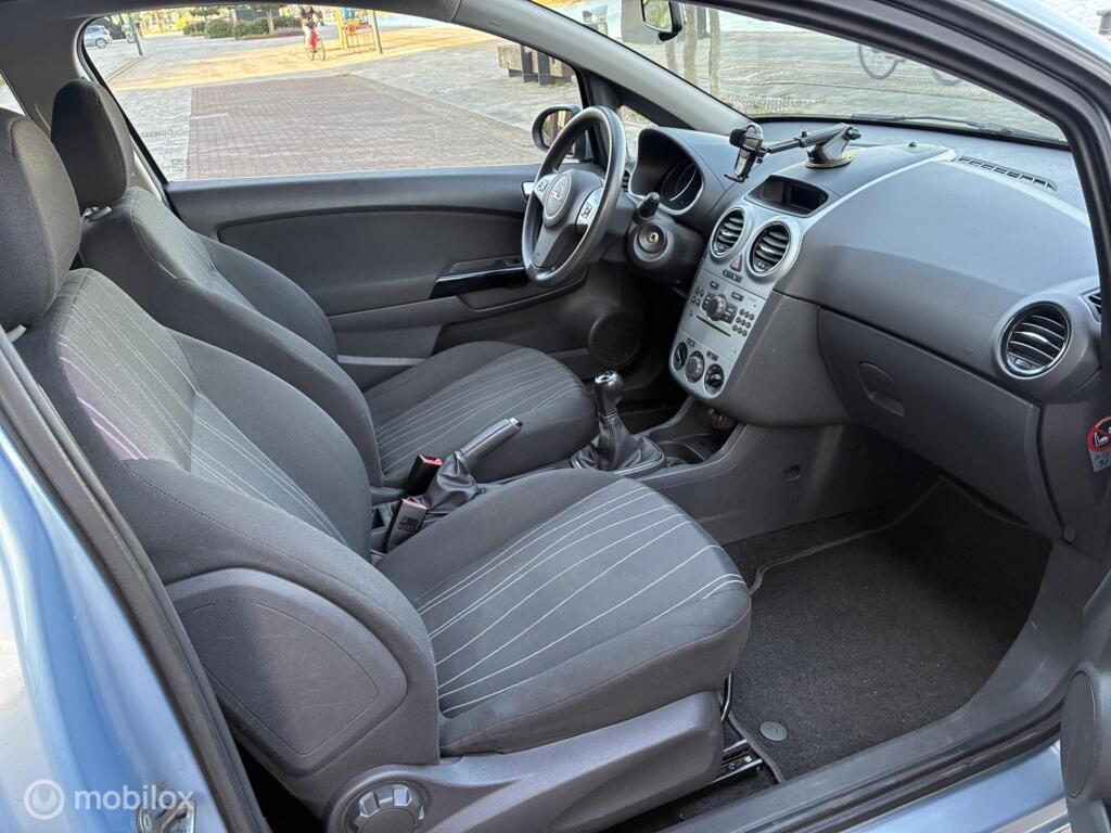 Opel Corsa 1.4-16V Cosmo Airco km114.154 Nap 3Deurs BJ2009