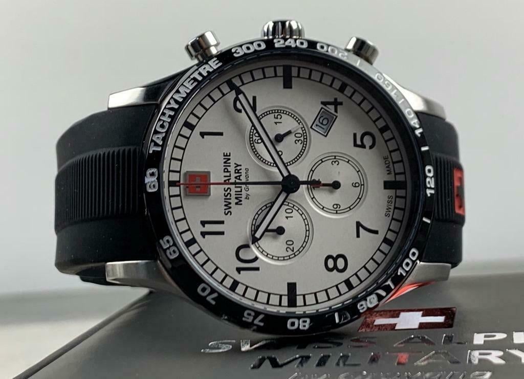 Swiss Alpine Military Quarts chronograph horloge