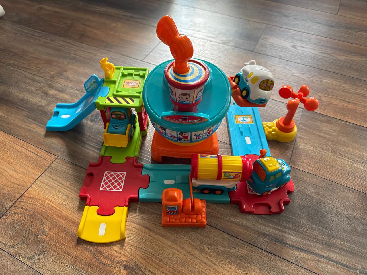 Toet toet autos vliegveld
