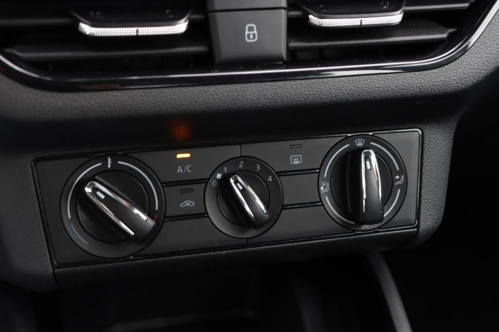 Skoda Kamiq 1.0 tsi ambition 110pk | carplay | cruisecontrol | airco