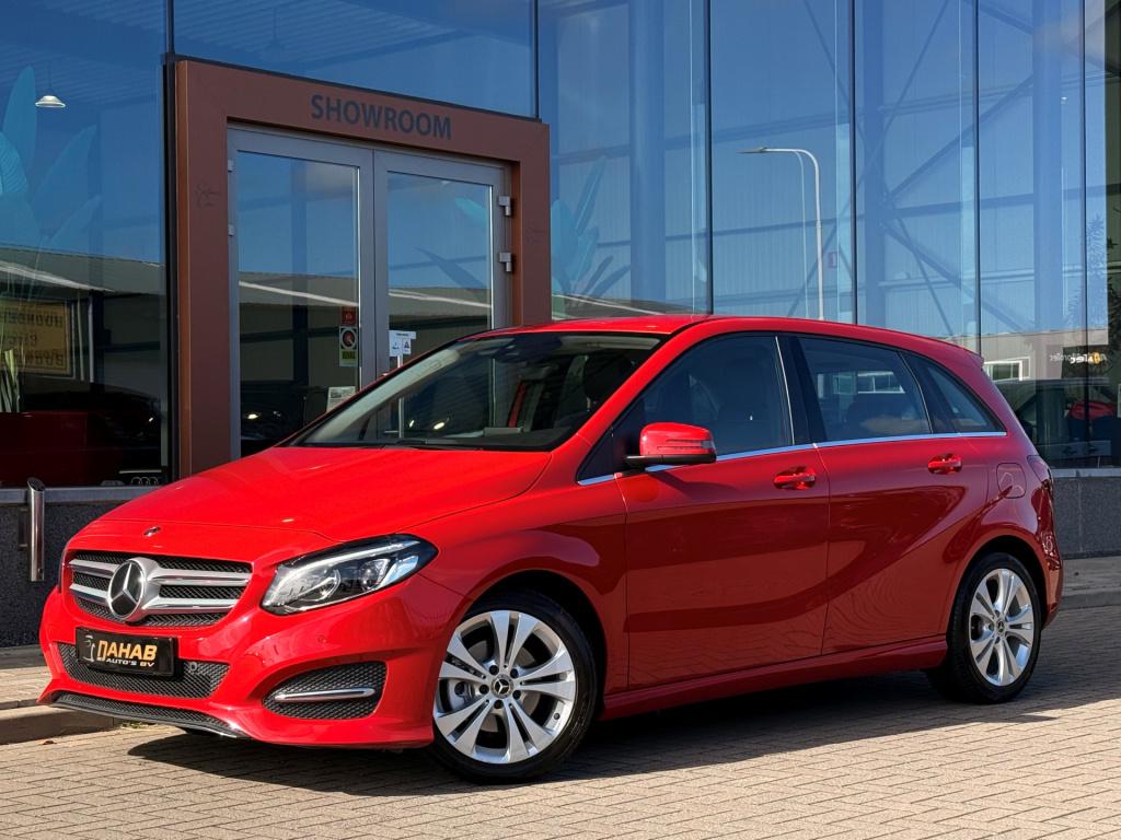 Mercedes-Benz B-Klasse b180 | navi | half leder | stoelverwarming | trekhaa