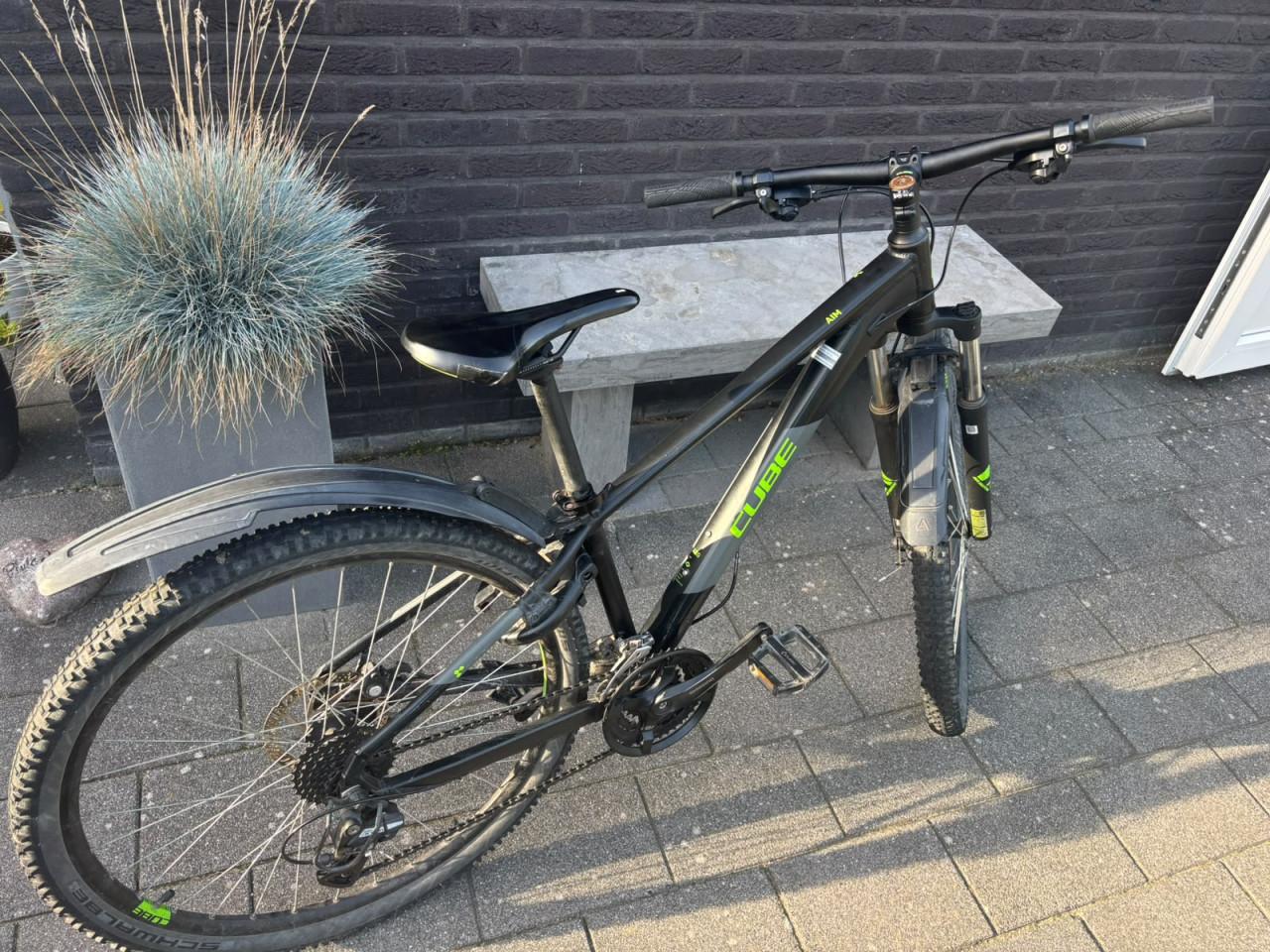 Stoere Cube Aim MTB 27.5 inch (ideaal voor 9-12 jaar)