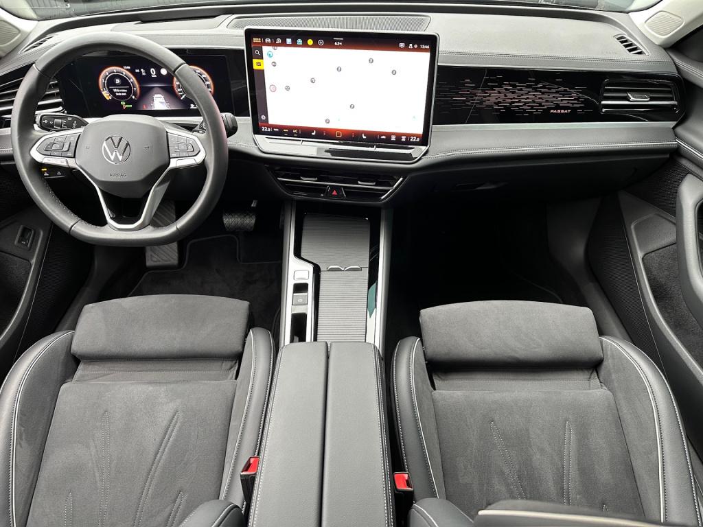Volkswagen Passat variant 1.5 etsi 150pk elegance | alcantara | head up | c