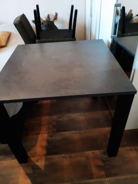 Tafel 90x 90.hoogye 78 cm in zeer goede staat