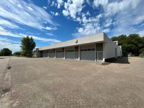 TE HUUR | Bedrijfsruimtes in Axel