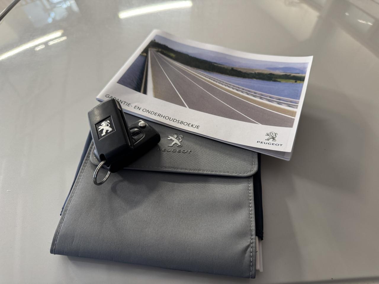 Peugeot 308 1.6 THP CC 2012 Wit Airco Apk Cruise Nap