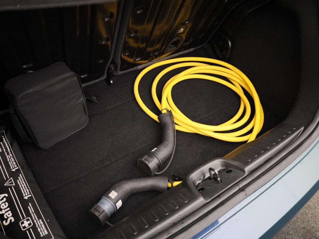 Fiat 500 icon 42 kwh | automaat | parkeer sensoren | navigatie | virtual co