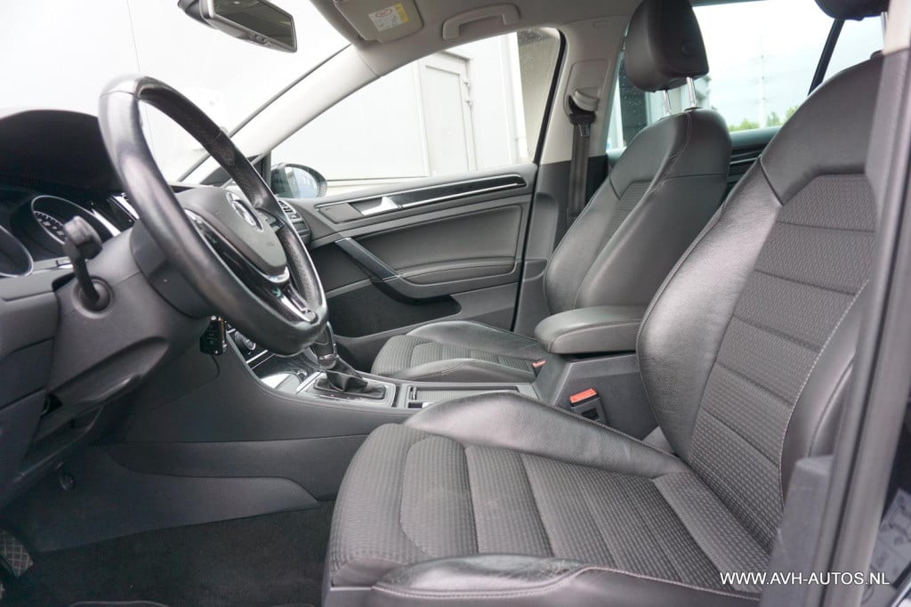 Volkswagen Golf variant 1.2 tsi business edition