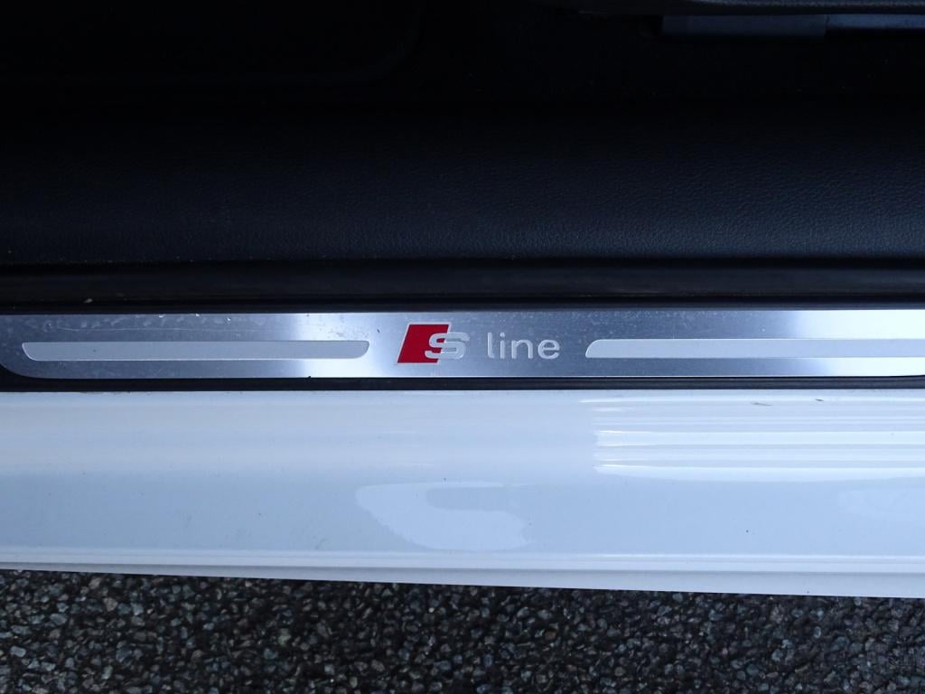 Audi A3 limousine 1.4 tfsi cod attraction pro line plus s-line automaat