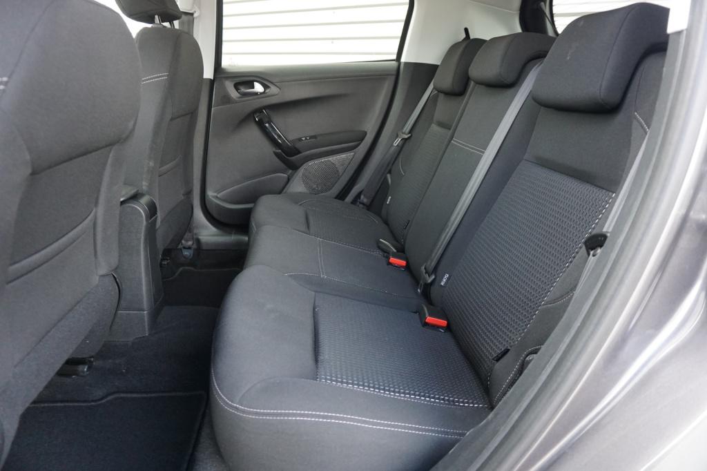 Peugeot 208 1.2 puretech tech edition climate / navi / cruise / camera / pd