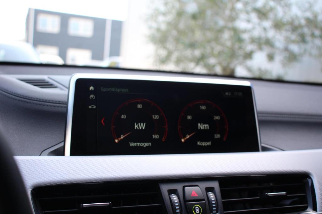 BMW X2 sdrive20i m-sport automaat - led - elek kofferklep - trekhaak - head