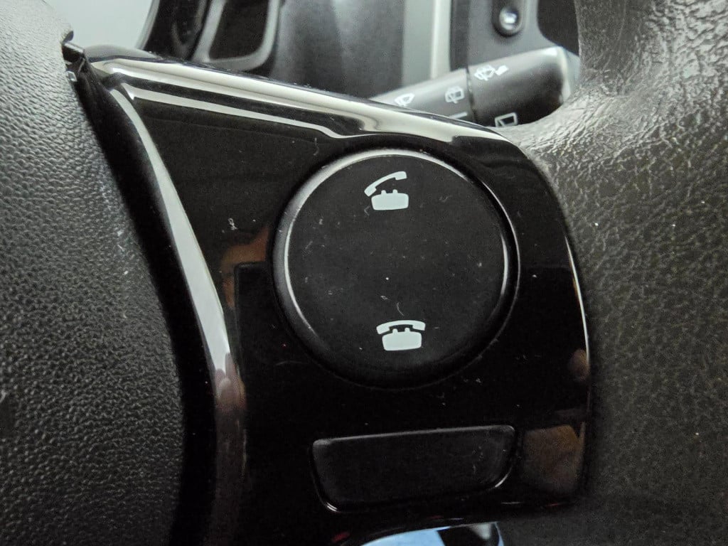 Peugeot 108 occasion in zwart met airco en bluetooth connecten | tweedehand