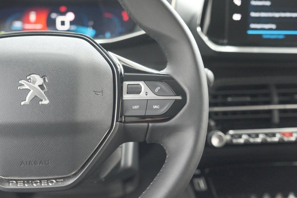 Peugeot 208 puretech 100 allure pack | adaptieve cruise control | camera | 