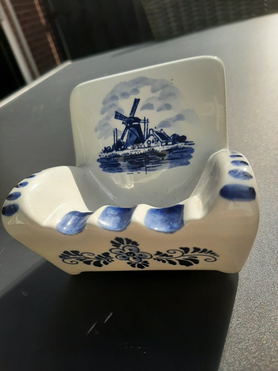 Delfdsblauw asbakje