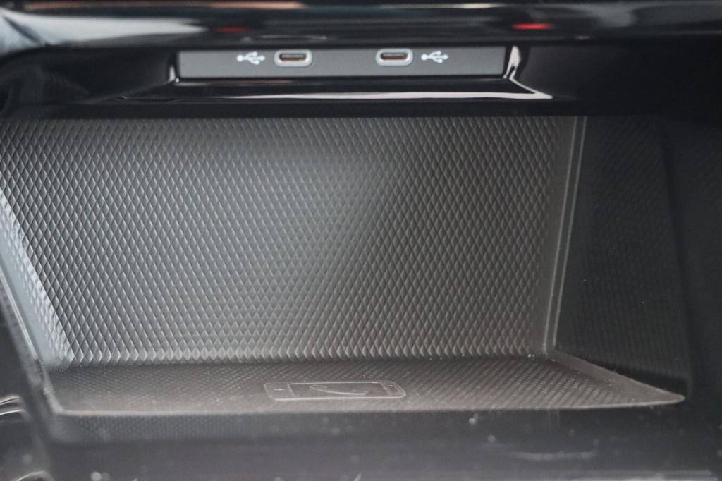 Volkswagen Golf 1.5 etsi r-line | 130pk | dsg7