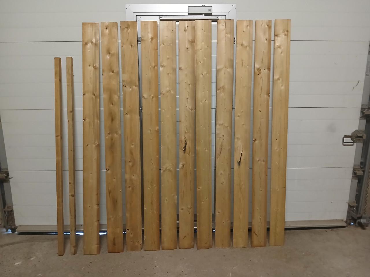 11 nieuwe planken geïmpregneerd tuinhout met mes en groef verbinding.