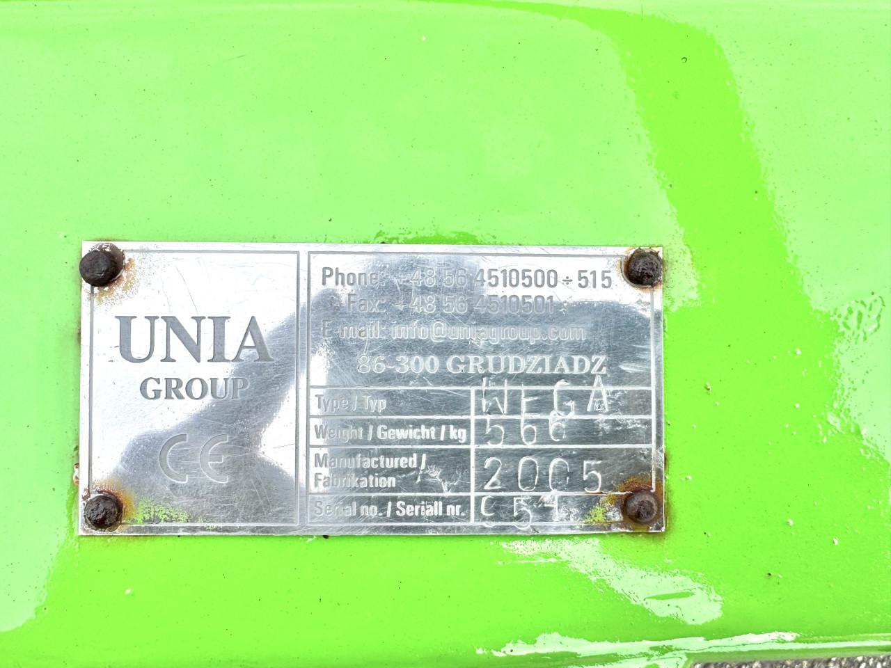 Unia Wega 1400 voorraadrooier